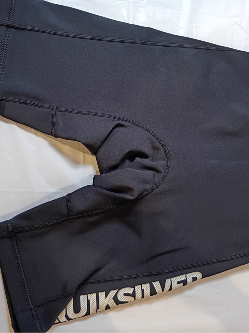 Quiksilver Compression Surf Shorts Black + Red Padded Liner Size M - Picture 9 of 9